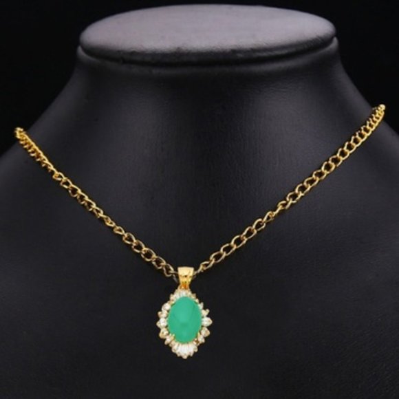 one pc 14K Yellow Gold CZ with Jade Pendant - Picture 3 of 4
